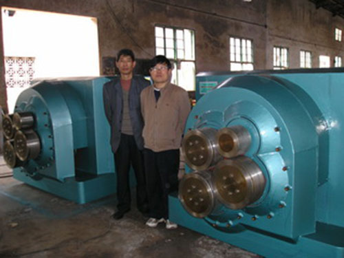 帶風(fēng)環(huán)高速四輥離心機(jī)